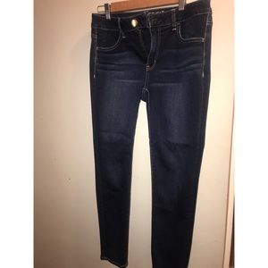 American Eagle dark blue jeans